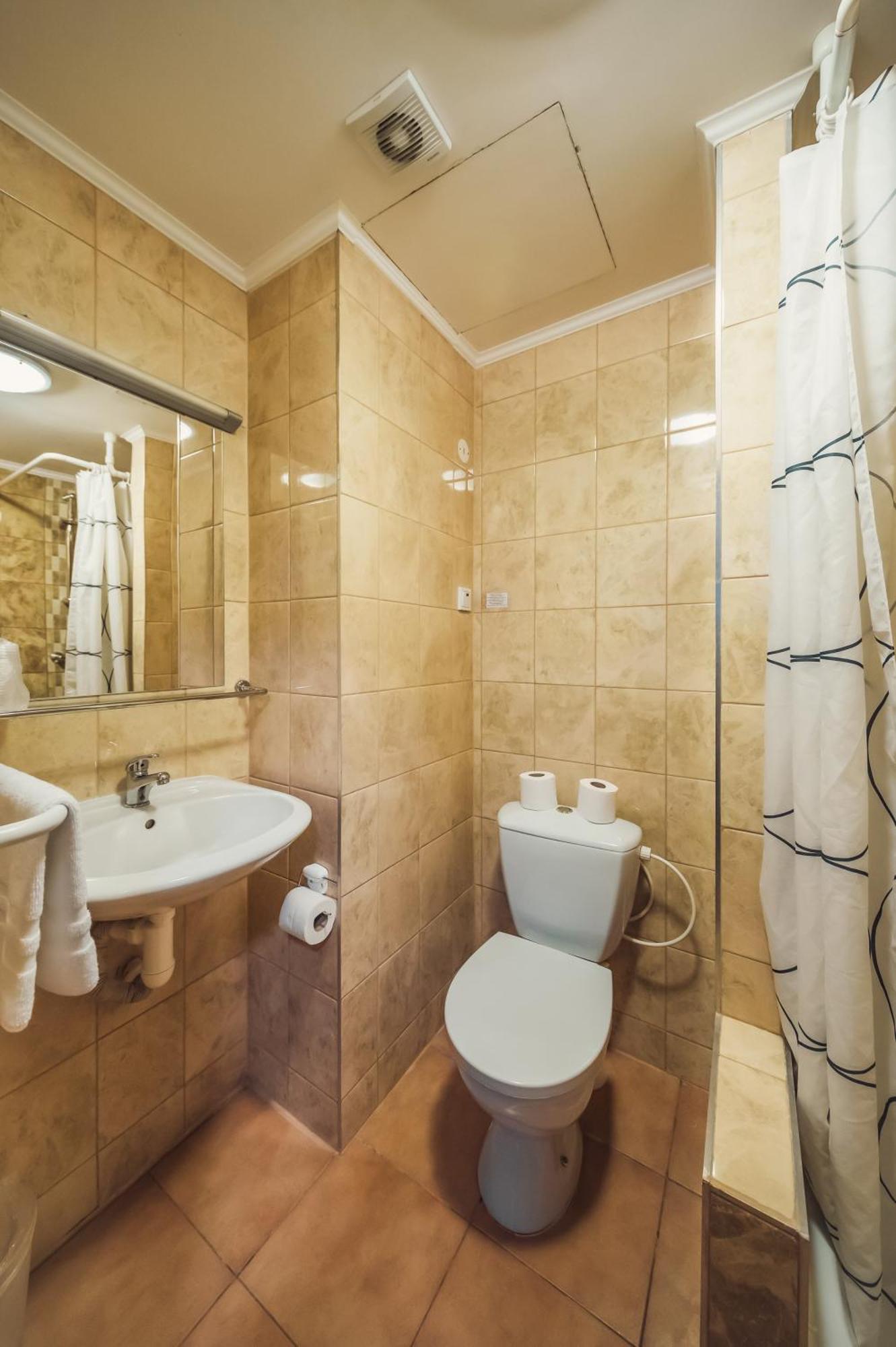 Double or Twin Room with Extra Bed,1284704197:JPEG